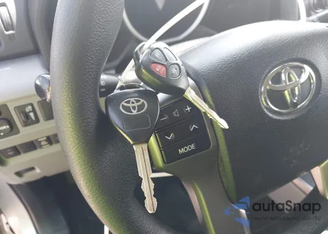 2013 Toyota 4Runner Trail z USA, uszkodzony, nr VIN JTEBU5JR8D5127610